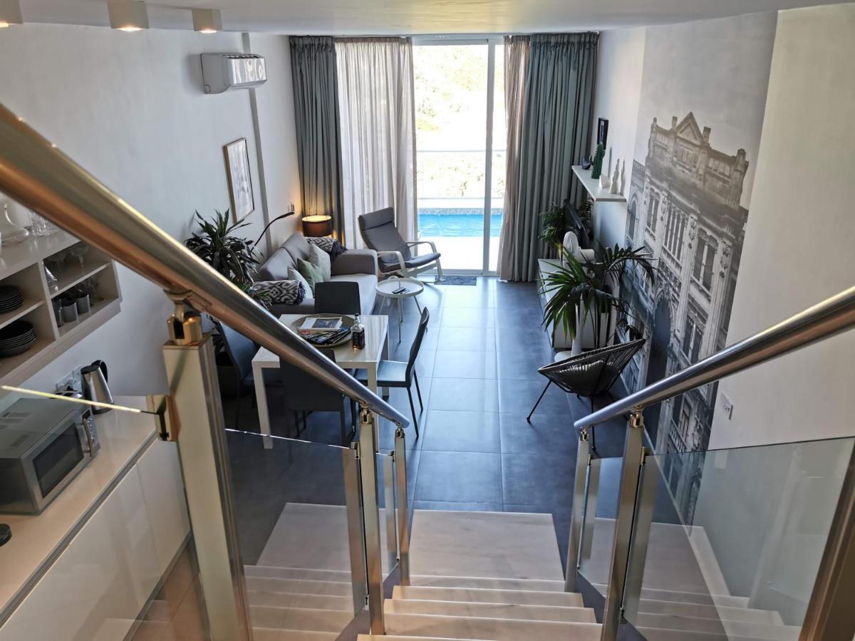 Duplex Maisonette With Heated P-Pool And Jacuzzi Сент Джулианс Экстерьер фото