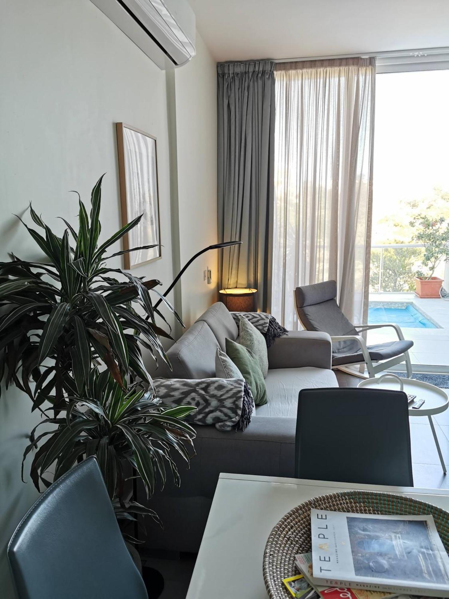 Duplex Maisonette With Heated P-Pool And Jacuzzi Сент Джулианс Экстерьер фото